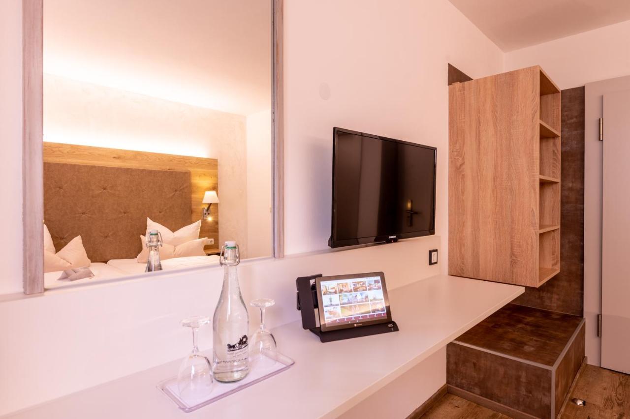 Zur Post Kuemmersbruck Hotel & Tiny Houses Buitenkant foto